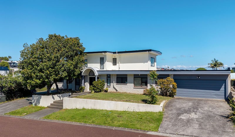 12 Ganymede Place, Half Moon Bay, Auckland - Carousel 1