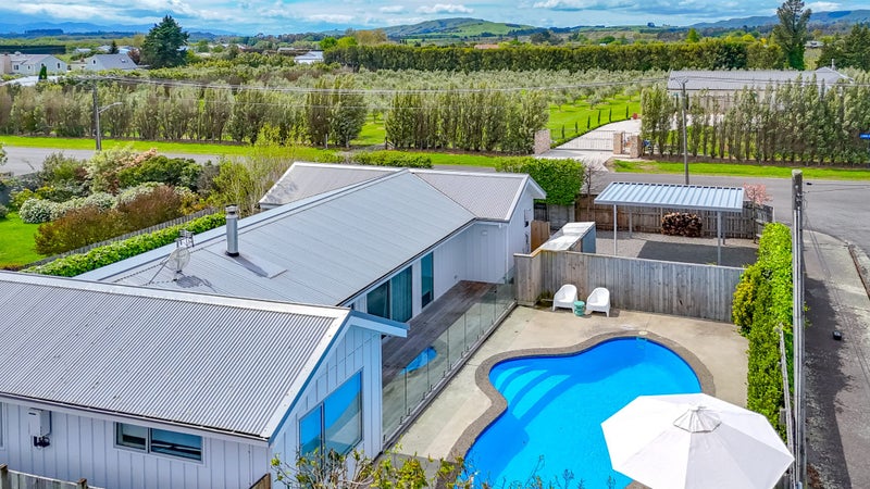 20 New York Street, Martinborough, Martinborough - Carousel 1