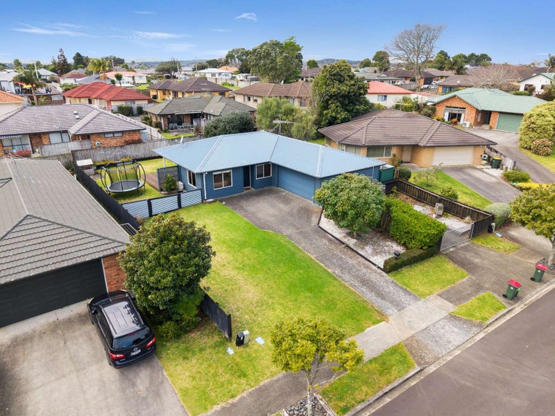 7 Four Oaks Place, Pukekohe, Pukekohe - Carousel 1