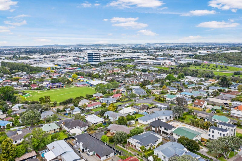 1/80 Ruawai Road, Mount Wellington, Auckland - Carousel 11