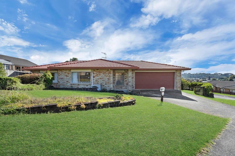 3 Plumstead Rise, Glen Eden, Auckland - Carousel 1