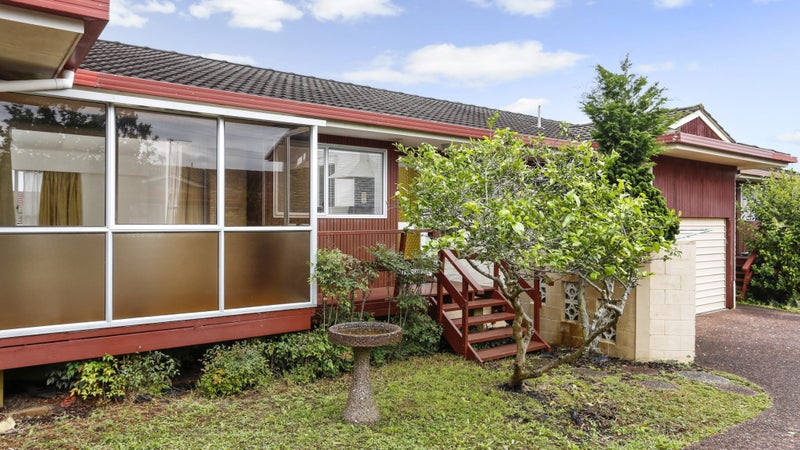 2/7 Alex Boyd Link, Hillsborough, Auckland - Carousel 1