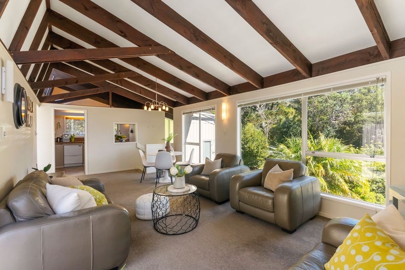 40 Saddleback Rise, Murrays Bay, North Shore City, Auckland - Carousel 2