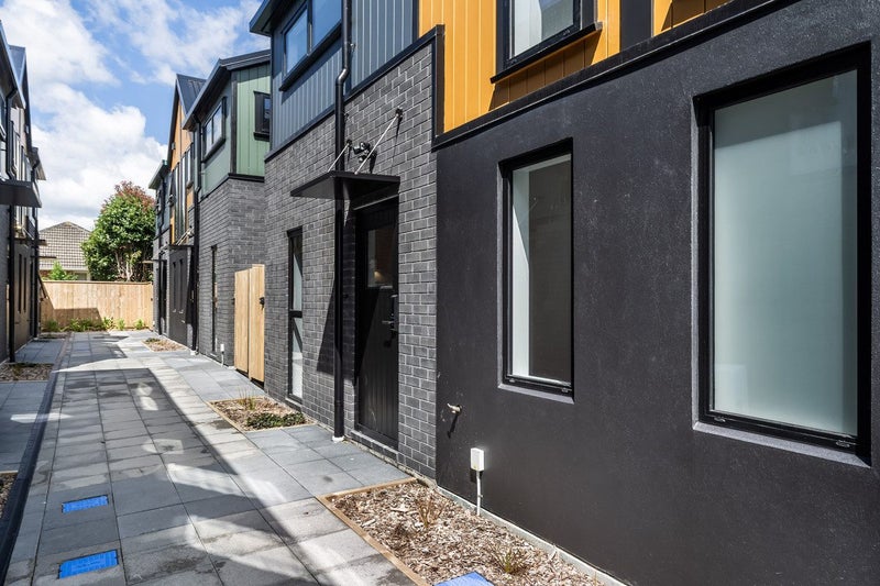 6/6 Victoria Street, Ebdentown, Upper Hutt - Carousel 16