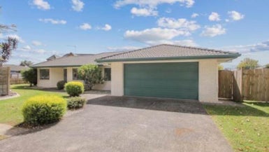 7 Lushington Place, Huntington Park, Auckland - Carousel 1