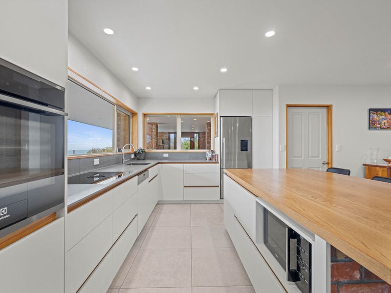 3 Semaphore Close, Mount Pleasant, Christchurch - Carousel 2