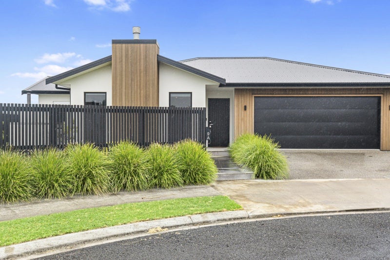 9A Desmond Place, Bell Block, New Plymouth - Carousel 1