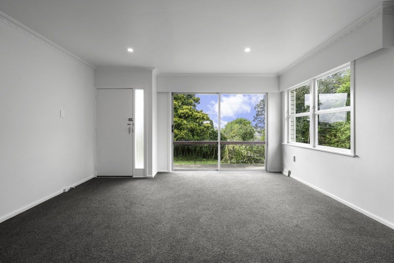 20 Acacia Crescent, Glenview, Hamilton - Carousel 1