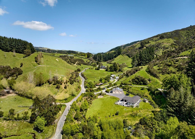 101A BULLS RUN ROAD, Moonshine Valley, Upper Hutt - Carousel 1