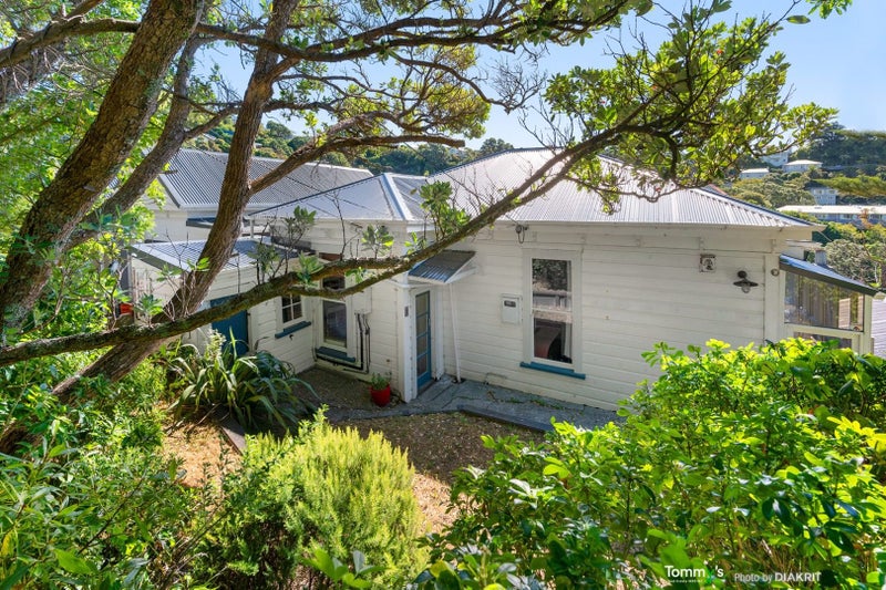 58 Fairview Crescent, Kelburn, Wellington, Wellington - Carousel 24