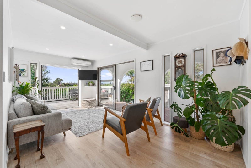 2/24 Geoffrey Road, Torbay, Auckland - Carousel 2