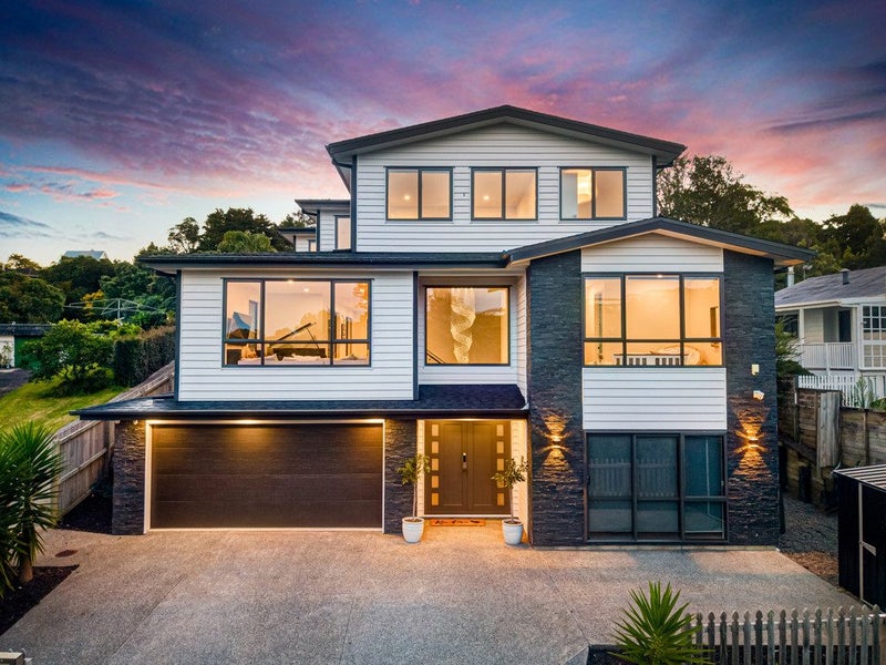 45A Endeavour Street, Blockhouse Bay, Auckland - Carousel 1