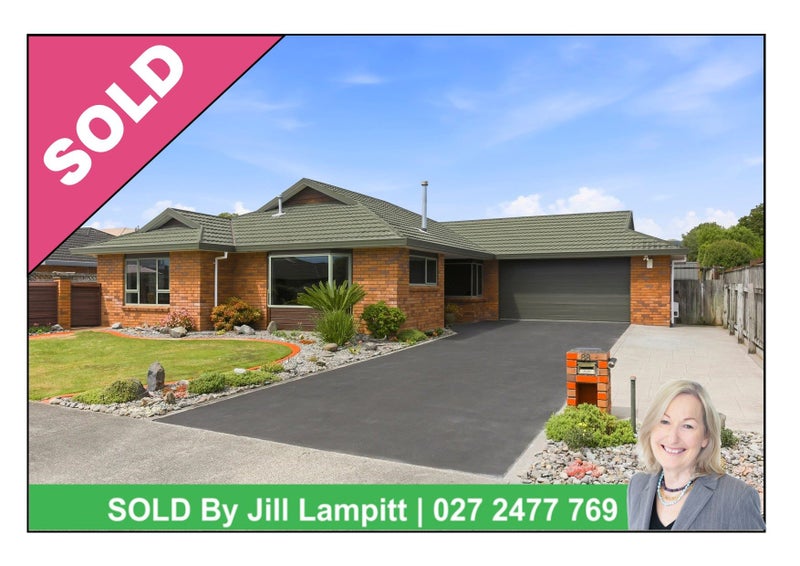 68 Cedar Drive, Paraparaumu Beach, Paraparaumu - Carousel 1