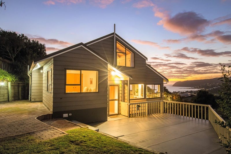 23 Lagden Street, Camborne, Porirua - Carousel 1