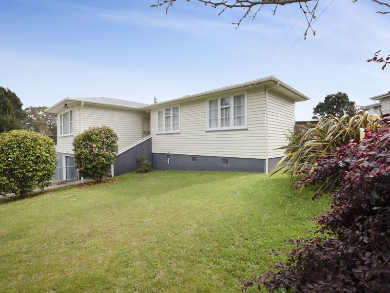 73 Hampshire Street, Cannons Creek, Porirua - Carousel 1