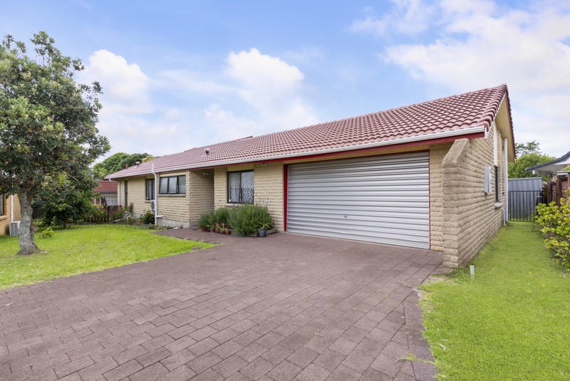 5 Bosnyak Drive, Te Atatu South, Auckland - Carousel 2
