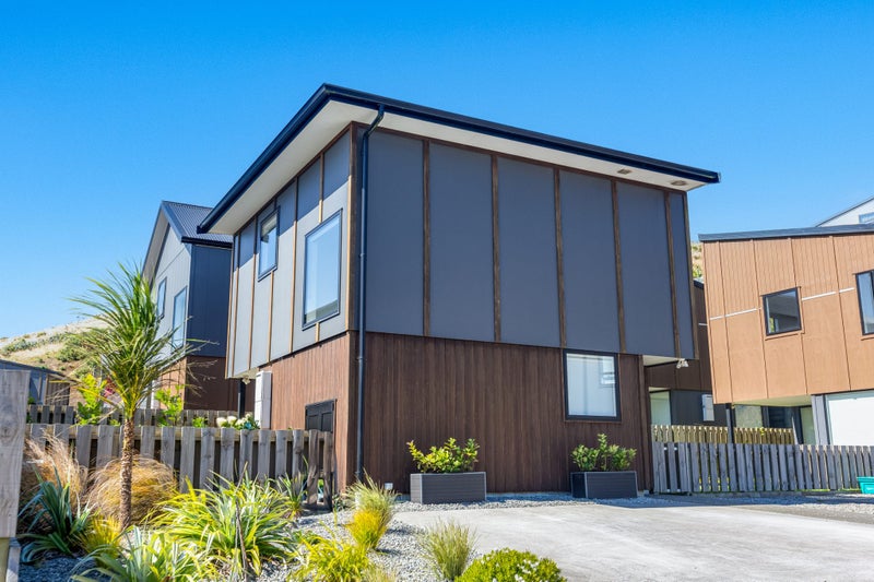 36 Astelia Way, Woodridge, Wellington - Carousel 1