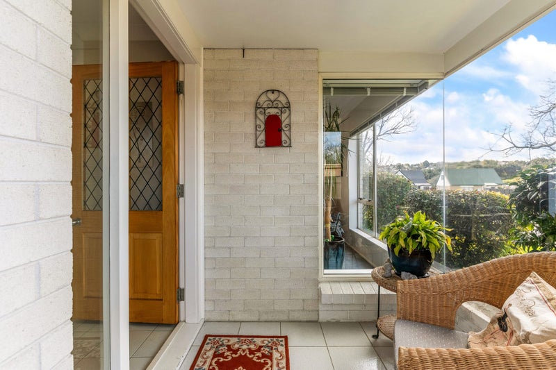 1/8 Solana Court, Botany Downs, Auckland - Carousel 2