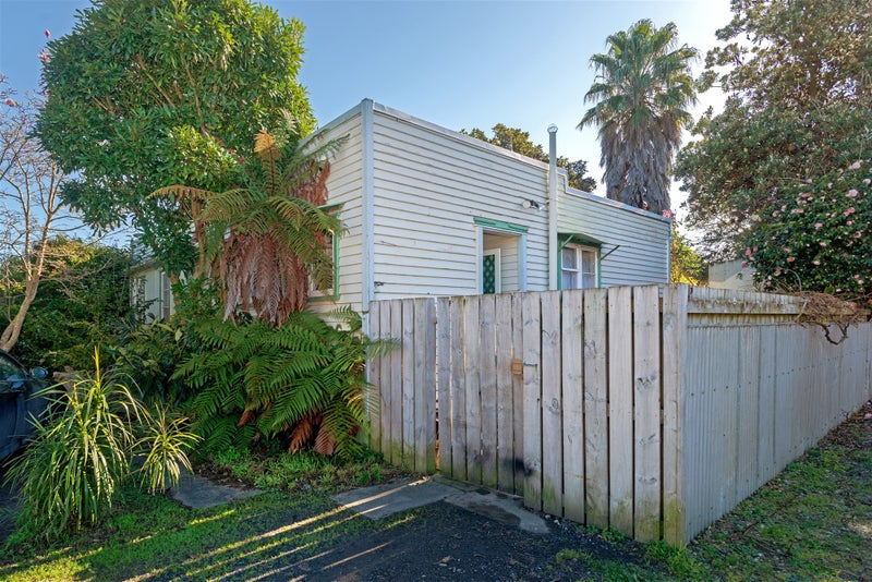 20 Miro Street, Elgin, Gisborne - Carousel 1