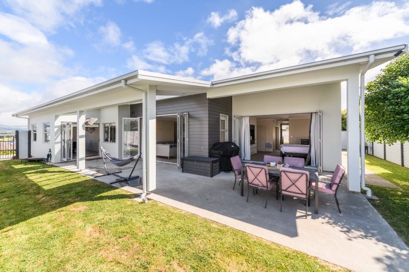 1 Tennyson Avenue, Kelvin Grove, Palmerston North - Carousel 2