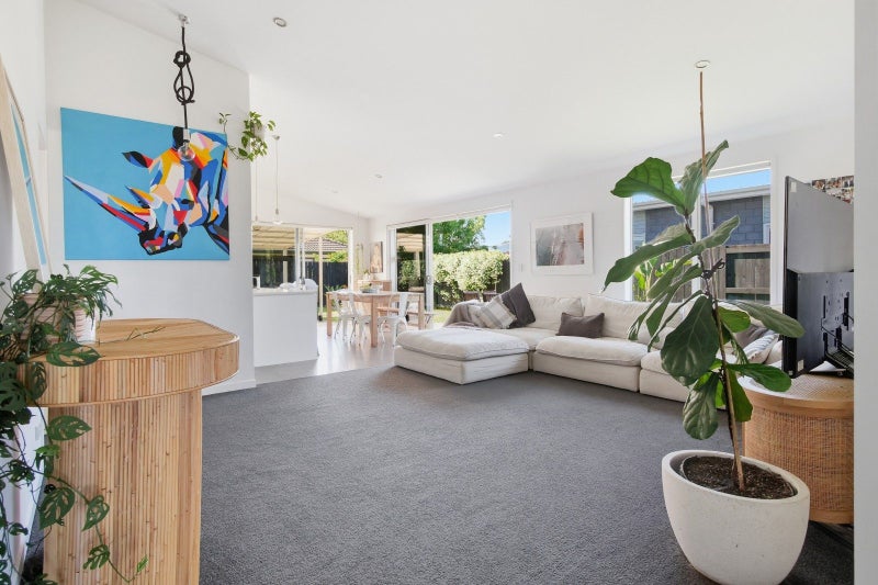 42 Butterworth Crescent, Papamoa Beach, Papamoa - Carousel 2