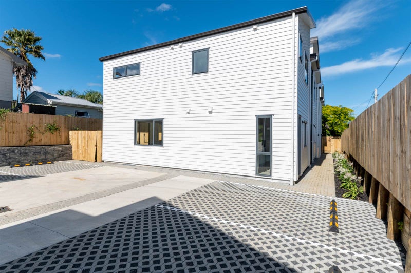 Property Valuation for 9 Epping Road, Henderson, Auckland Trade Me Property Trade Me Property