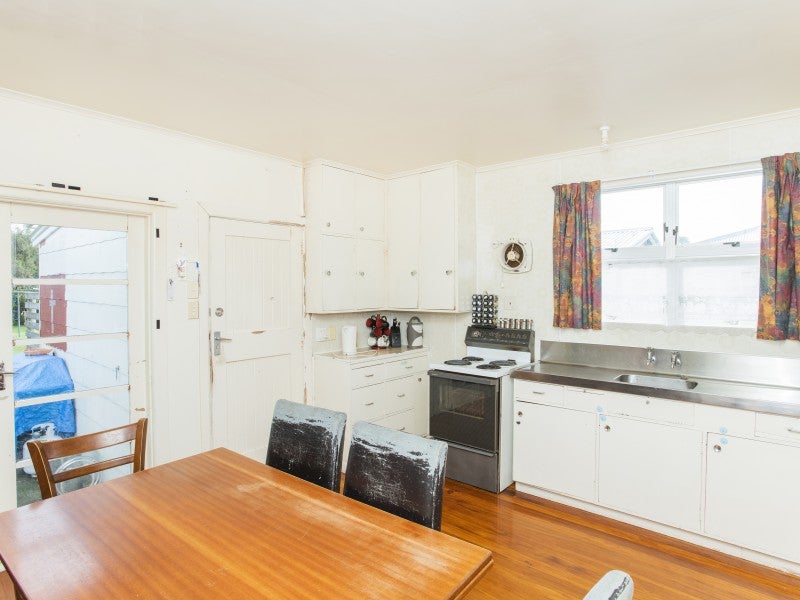 31 Redmond Street, Elgin, Gisborne - Carousel 2