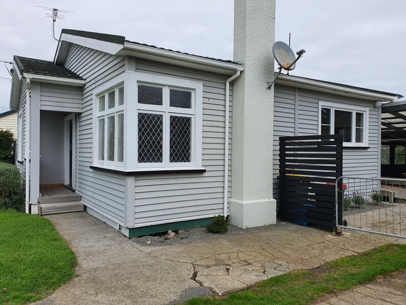 15 Paritutu Road, Spotswood, New Plymouth - Carousel 2