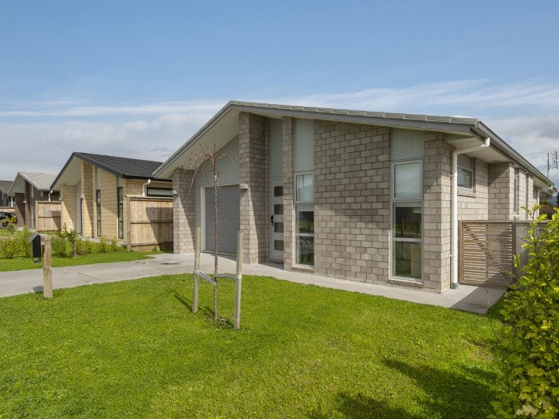 18 Richardson Road, Omokoroa - Carousel 1