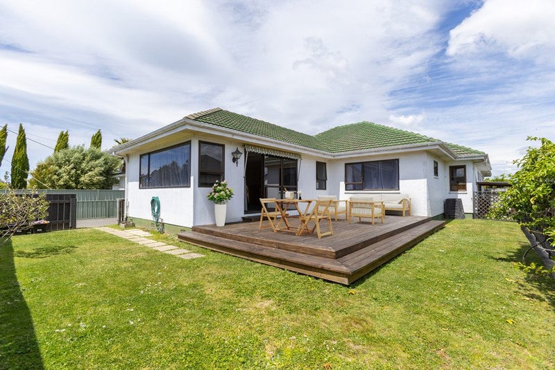 5 Devon Street, Taradale, Napier - Carousel 2