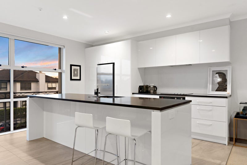 121 Barbarich Drive, Stonefields, Auckland - Carousel 2