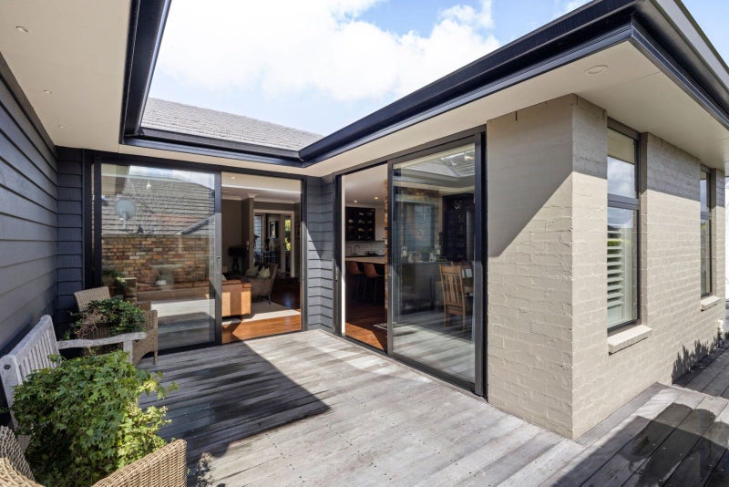 3 Rose Berry Crescent, Flagstaff, Hamilton - Carousel 2