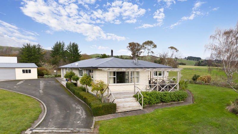 424 Masterton Castlepoint Road, Te Ore Ore, Masterton - Carousel 1