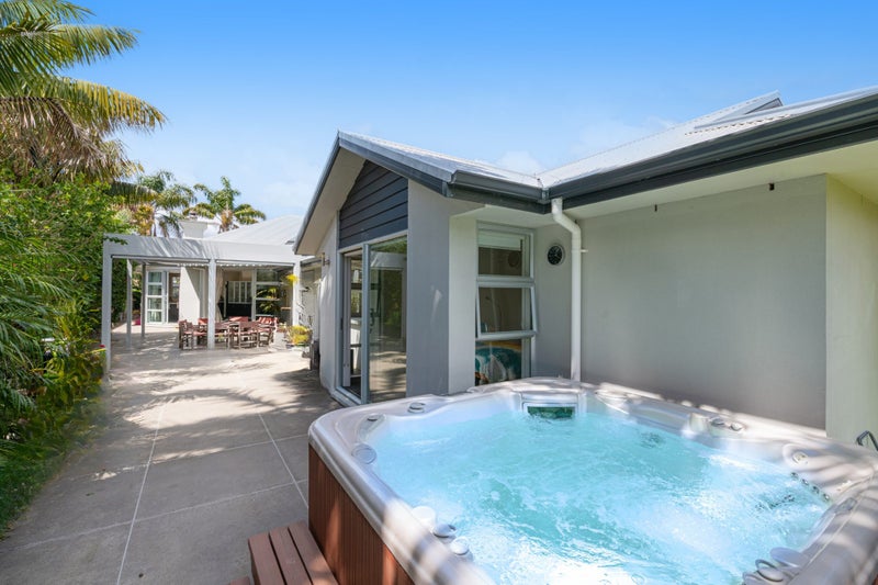 20 Manly Park Avenue, Manly, Whangaparaoa - Carousel 1