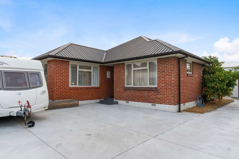 39 Evesham Crescent, Spreydon, Christchurch - Carousel 1