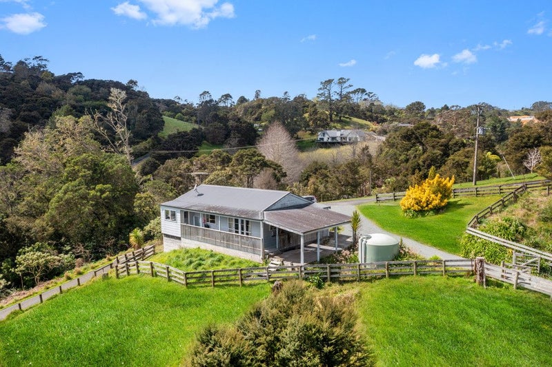 1180 East Coast Road, Redvale, Albany - Carousel 2