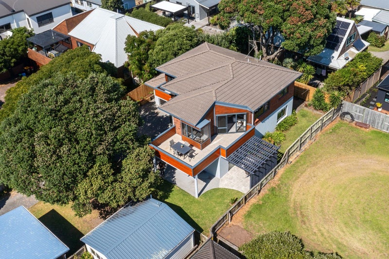 302B Papamoa Beach Road, Papamoa Beach, Papamoa - Carousel 1