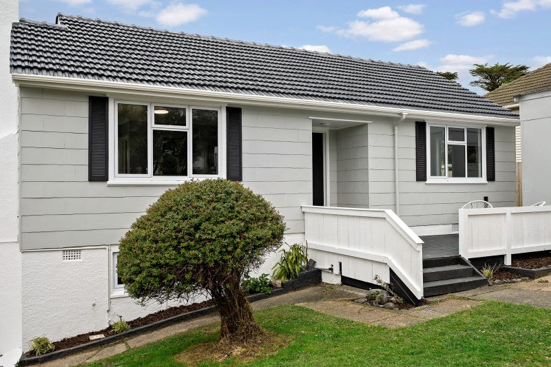 117 Moorefield Road, Johnsonville, Wellington - Carousel 1