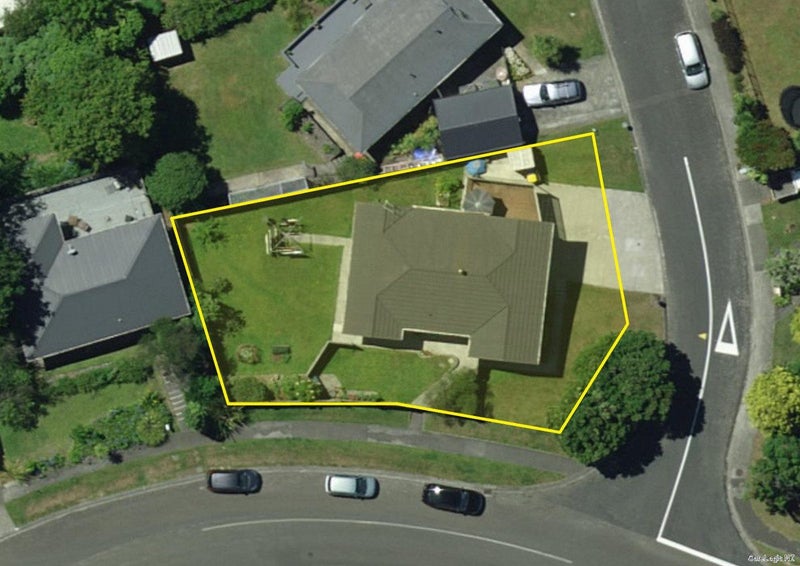 1 Carvel Lane, Whitby, Porirua - Carousel 23