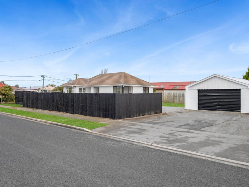 49 Sandown Crescent, Aranui, Christchurch - Carousel 2