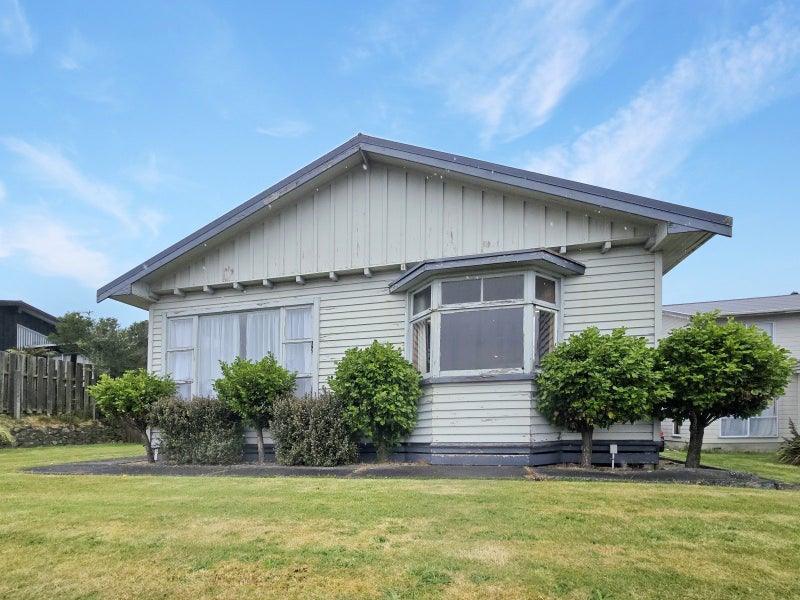 92 Fitzherbert Street, Hokitika - Carousel 1