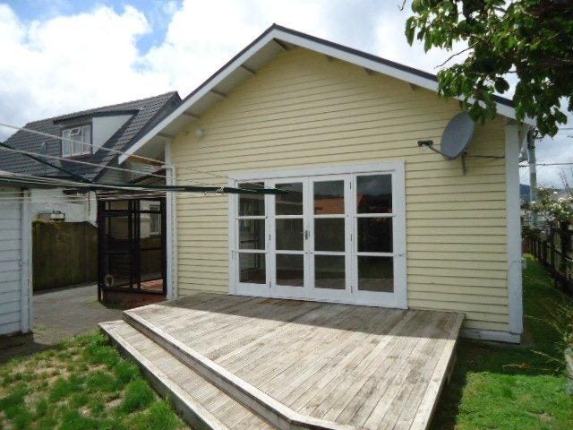 43 William Street, Petone, Lower Hutt - Carousel 1