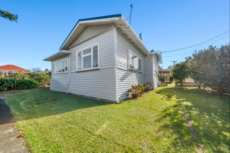 14A Walsh Road, Westown, New Plymouth - Carousel 2
