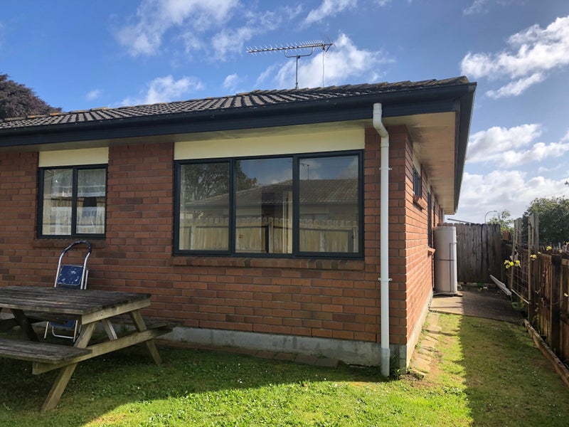 17 Kaimoana Street, Weymouth, Auckland - Carousel 2