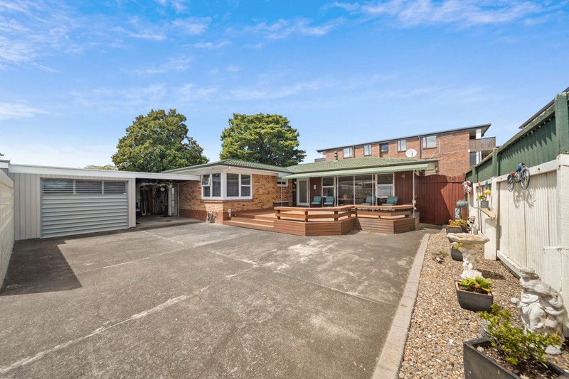 13A Glen Avenue, Papatoetoe, Auckland - Carousel 2