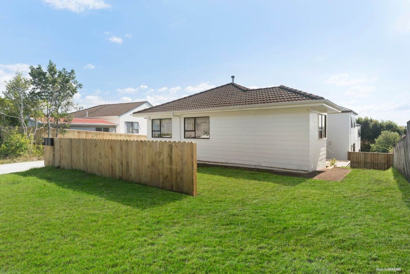 12 Merida Place, Unsworth Heights, North Shore City, Auckland - Carousel 2