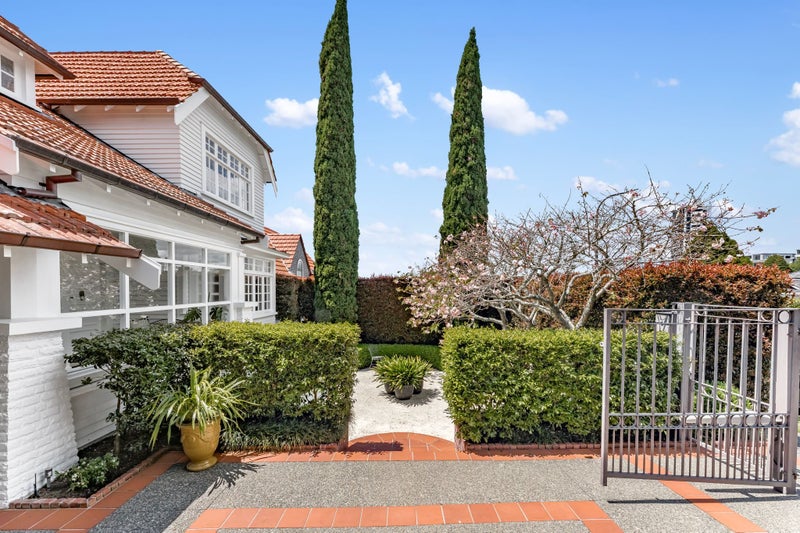 4 Tirohanga Avenue, Remuera, Auckland - Carousel 2