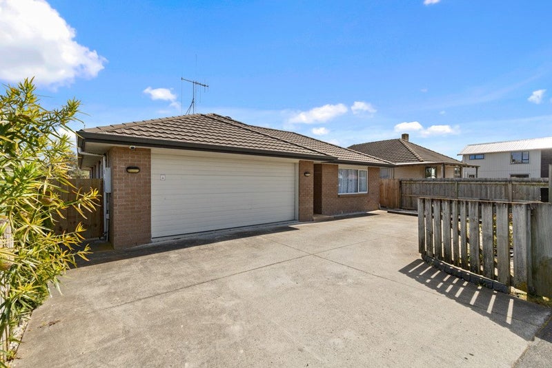 50 Pine Avenue, Bader, Hamilton - Carousel 1
