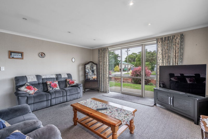 45 Bullar Street, Grasmere, Invercargill - Carousel 2