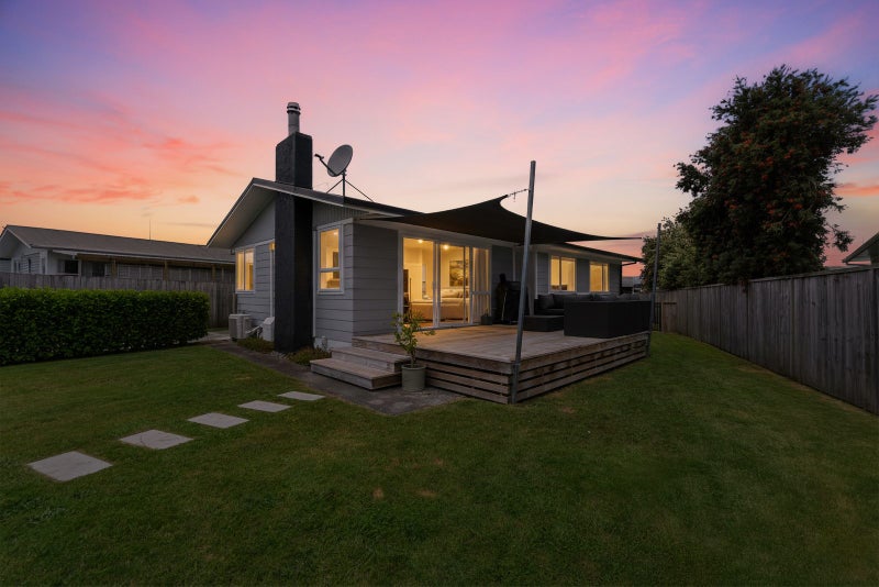 21 Rosalind Street, Deanwell, Hamilton - Carousel 18